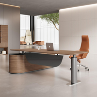 Bureau de direction hautement réglable avec réglage électrique de la hauteur, bureau en bois luxueux et moderne, bureau debout pour PDG