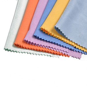 Chiffon de nettoyage pour bijoux en microfibre suédée argentée, personnalisable avec logo imprimé par sublimation, 8x8cm, modèle Xd740 - Product Image 6