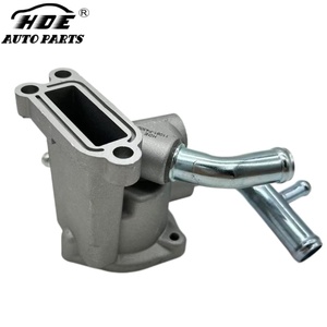 11061-F4300 11061F4300 Pièces automobiles en gros, thermostat de refroidissement du moteur de haute qualité, couvercle du boîtier pour Nissan Tsuru - Product Image 4