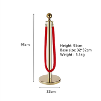 Tapis barrière en acier inoxydable doré Hôtel Queen Pole Line Manager Stanchion Post Bollard Red Rope Post Décoration de mariage