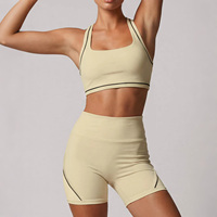 Ensemble de sport personnalisé anti-transpiration pour la gym, color-block, respirant, dos nu, col licou, avec short à séchage rapide