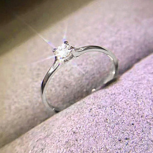 Anello Minimalista a Quattro Punte, Anello Classico da Dito per Donne - Product Image 4