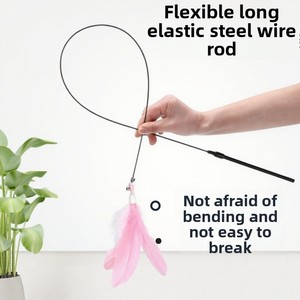 Juguetes modernos para gatos: Varita interactiva con plumas, plumas de repuesto desmontables, alambre de acero, ventosa súper fuerte, en caja. - Product Image 2