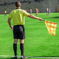 Ensemble de drapeaux d'arbitre de football, drapeaux de juge de ligne de football, drapeaux de sport d'entraînement avec manche en éponge, poteau en acier inoxydable, vente en gros