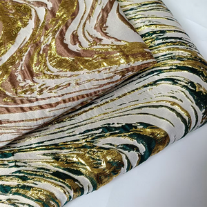 Robe en <span class=keywords><strong>tissu</strong></span> jacquard fil doré avec ondulation de l'eau soulagement tridimensionnel étincelant <span class=keywords><strong>pour</strong></span> jupes sacs <span class=keywords><strong>tissu</strong></span> de créateur - Product Image 2