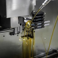 Tour CNC de type suisse haute vitesse YH1101II, tour à tête coulissante pour métaux, 4 axes, 7 outils, pour l'usinage des arbres de sondes semi-conductrices