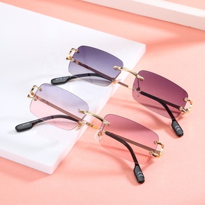 Gafas <span class=keywords><strong>de</strong></span> sol pequeñas <span class=keywords><strong>de</strong></span> lujo <span class=keywords><strong>para</strong></span> <span class=keywords><strong>mujer</strong></span>, <span class=keywords><strong>lentes</strong></span> <span class=keywords><strong>de</strong></span> sol cuadradas sin marco con borde cortado - Product Image 2