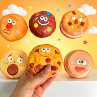 Boîte mystère de jouets anti-stress en forme de biscuits à visages amusants, jouet sensoriel en PU à rebond lent, jouet à presser mignon en forme d'aliments pour enfants