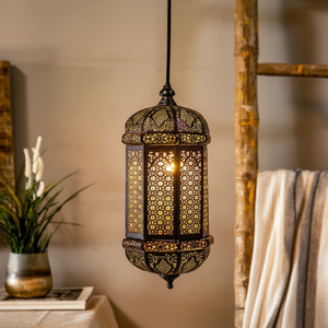 Linterna de lámpara marroquí de metal colgante cilíndrica larga, diseño perforado adornado perfecto para crear luz estampada exótica - Product Image 1
