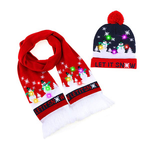 Vente en gros de l'usine <span class=keywords><strong>Bonnet</strong></span> lumineux à LED <span class=keywords><strong>Bonnet</strong></span> en tricot LED coloré Echarpe <span class=keywords><strong>bonnet</strong></span> de Noël Noël - Product Image 4