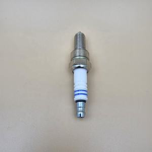 Bougie d'allumage UR6DE pour tricycle/motocyclette à <span class=keywords><strong>trois</strong></span> <span class=keywords><strong>roues</strong></span> indienne, pièces de bougie d'allumage pour tricycle - Product Image 5