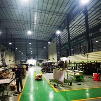 Pintu kamar kayu MDF putih Modern desain minimalis tidak terlihat dengan sistem tersembunyi permukaan selesai untuk kamar tidur atau vila