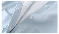 Combinaison en coton bleu clair pour bébé ZL-012 avec capuche à cornes de monstre et boutons sur le devant