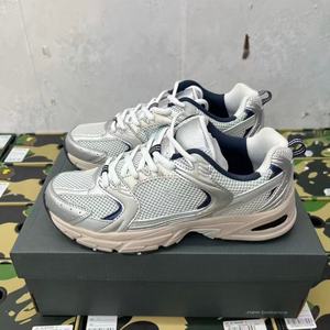 Chaussures de sport d'été pour hommes et femmes. Chaussures de marque de créateur. Style classique intemporel Personnalisation de haute qualité - Product Image 2