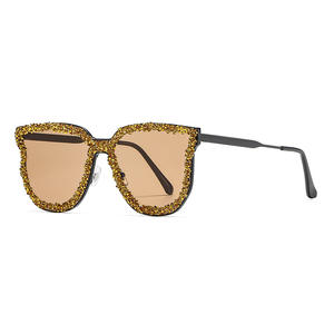Lunettes de soleil Dilisha ovales avec strass, monture en métal noir, UV400, style tendance pour femmes Z7544 - Product Image 3