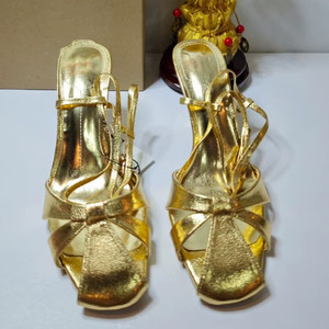 รองเท้าส้นเข็มสไตล์ย้อนยุคสายไขว้แบบกลวงออก3สีรองเท้าแตะส้นสูงของผู้หญิง - Product Image 1