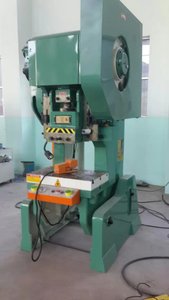 Punzonadora Excéntrica J23 con Embrague Neumático, Rodamiento Mecánico y Componentes de Bomba, Motor de 0.75kW, Prensa de Potencia J23-6.3T - Product Image 2