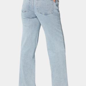 Jeans Anchos Clásicos Azul Claro con Pedrería, Fabricante de Jeans de Mezclilla Casuales de Moda para Mujer, Venta al Por Mayor Personalizada - Product Image 2