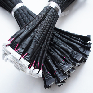 Anpassbares 16-Pin Grafikkarten-Verlängerungskabel in Schwarz - Product Image 2