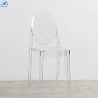 Vente en gros de chaises de salle à manger transparentes et contemporaines pour fête de mariage différents types de polypropylène, acrylique et PC empilables pour la maison