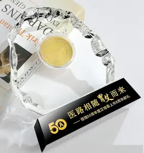 2024 Hoge Kwaliteit Glas Souvenir Cadeau Custom Blanco Kristallen Gras Trofee Voor Werknemer Eer