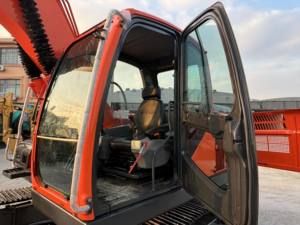 Excavadora Doosan DX140LC de segunda mano bien mantenida, potente máquina de movimiento de tierras para construcción de edificios - Product Image 6