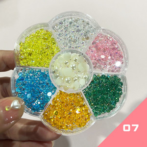 7 Grilles de Bijoux d'Ongles en Résine 3D Super Scintillants, Breloques Papillon, Perle, Cœur d'Amour, Accessoires Uniques pour la Décoration d'Ongles - Product Image 6