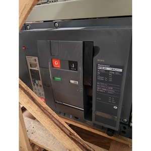 Disjoncteur Schneider Masterpact MT50 H1 3P 5.0E, équipement d'automatisation industrielle - Product Image 1