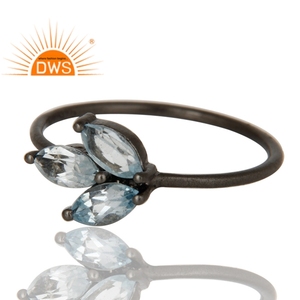 แหวนเงินแท้ 925 ดีไซน์ใบไม้โบราณ ชุบดำ ประดับพลอยบลูโทแพซธรรมชาติ แบบฝังหนามเตย ขายส่งเครื่องประดับ - Product Image 2