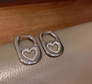 Boucles d'oreilles personnalisées en acier inoxydable poli miroir, style créoles faciles à enfiler, bijoux de mode, vente chaude - Product Image 5