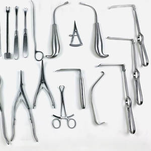 Kit de Instrumentos Ortopédicos Manuales de Acero Inoxidable: Pinzas, Retractores, Tijeras, Abrazaderas, Bandeja de Esterilización y Herramientas Quirúrgicas - Product Image 5