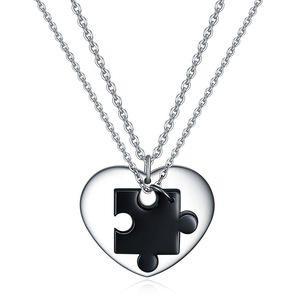 <span class=keywords><strong>Casse</strong></span>-tête en acier inoxydable tendance et élégant Collier de couple minimaliste en forme de cœur Chaîne à maillons unique pour femmes et hommes - Product Image 3