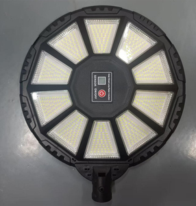 Luces Solares de Pared con Control Remoto Súper Brillantes de 500 W, Reflectores LED Solares Circulares Impermeables de 4000 mAh - Product Image 4