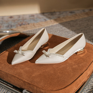 Zapatos de Novia de Alta Gama, Tipo Bailarinas, para las Cuatro Estaciones, con Diseño de Lentejuelas Doradas, Parte Superior de Cuero Genuino, Impermeables - Product Image 1