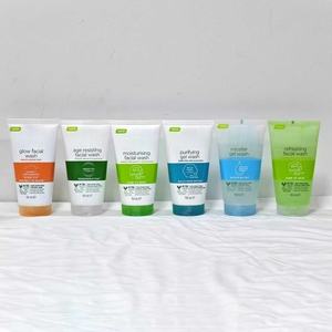 Siimple Daily - Limpiador Facial de 150 ml a Base de Agua, Gel Purificante y Desintoxicante, Crema Jabón para Piel Sensible, Nutritiva y Limpiadora - Product Image 1