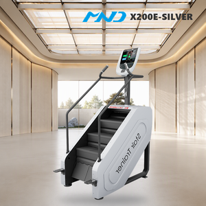 Appareil de fitness commercial MND Fitness : Simulateur d'escalade vertical sportif argenté pour salle de sport de prestige avec structure stable - Product Image 1