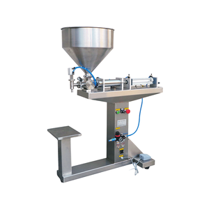 Machine <span class=keywords><strong>de</strong></span> remplissage <span class=keywords><strong>de</strong></span> liquide verticale automatique <span class=keywords><strong>de</strong></span> <span class=keywords><strong>bouteille</strong></span> d'eau à buse unique anti-goutte par gravité <span class=keywords><strong>de</strong></span> petit volume <span class=keywords><strong>de</strong></span> 500 ml - Product Image 4