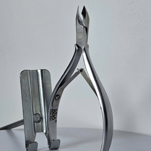 Custom Logo Stainless Steel Pliers <b>Cuticle</b> Nippers Professional Nail <b>Cuticle</b> <b>Trimmer</b> for Private Label Salon Brands - Product Image 2