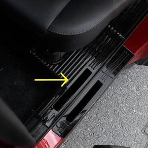 Accessoires extérieurs automobiles en acier inoxydable chromé OEM pour 2019 Mitsubishi Eclipse Cross Door Sill Strip - Product Image 3