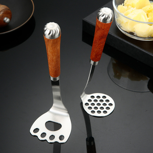Gadget da cucina <span class=keywords><strong>zampa</strong></span> di gatto/forma rotonda schiacciapatate 304 acciaio inossidabile utensili per frutta e verdura con manico in legno di rosa - Product Image 4