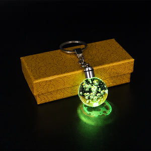Cheap Wholesale <strong>Snow</strong> <strong>Ball</strong> Keyrings 3d Laserd Crystal <strong>Ball</strong> Keychain with Led Light for Valentine's Day Present - Product Image 3