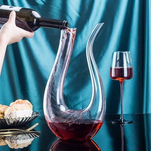Jarra de cisne de cristal de diseño europeo moderno de lujo decantador de vino tinto en forma de U 1500ML ecológico para enólogos caseros - Product Image 2