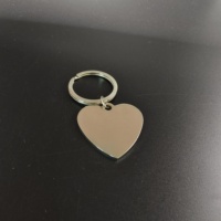 Porte-clés plaqué en forme de cœur pour accessoires personnalisés, collection de fans, cadeau d'entreprise et souvenir d'événement personnalisé
