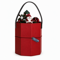 Weihnachtliche Rote Starre Geschenkbox mit Griff Sechseckige Kartonverpackung für Feiertags-Süßigkeiten, Äpfel und Tischdekoration