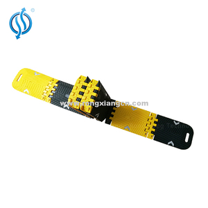 TPU Pliant Portable Véhicule Trafic <span class=keywords><strong>Ralentisseur</strong></span> Réfléchissant Résistant Bosses Voiture <span class=keywords><strong>Camion</strong></span> Véhicules Automobiles Ralentisseurs - Product Image 4