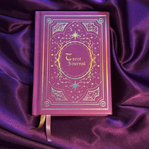 สมุดบันทึกโฮโลแกรม LABON สำหรับทำนายไพ่ทาโรต์ ปกแข็ง พร้อมคำแนะนำสำหรับการจดบันทึกเรื่องการสำเร็จผลที่ต้องการ ขอบสีรุ้งเคลือบทอง ขนาด A6 ทำจากหนังวีแกน สมุดบันทึกสำหรับกิจกรรมทางจิตวิญญาณ - Product Image 1