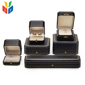 Scatola per Gioielli Ottagonale Personalizzata all'Ingrosso, in Similpelle di Lusso per Anelli, Bracciali e Collane con Interno in Morbido Finto Camoscio per Marchi - Product Image 6