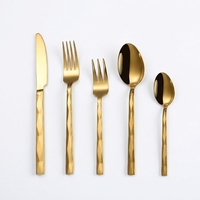 Ensemble de couverts en acier inoxydable moderne, cuillères, fourchettes, couteaux argentés, vaisselle de restaurant, prix bas pour la maison et les fêtes