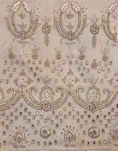 Top vente 100% polyester luxe perlé tissu avec Zircon fait à la main fournisseur indien tissé maille motif vêtements de mariage - Product Image 3