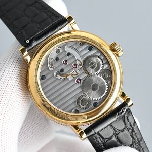 นาฬิกาข้อมืออัตโนมัติคุณภาพสูง ผลิตจากโรงงาน พร้อมกลไกตูร์บิญองและดีไซน์ฉลุลาย นาฬิกาผู้ชายสุดหรู - Product Image 4